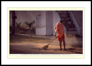 08.01.01.19.B — People — Street Sweeper — SoloPhoto™